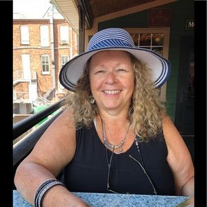 Meet your Posher, Louise